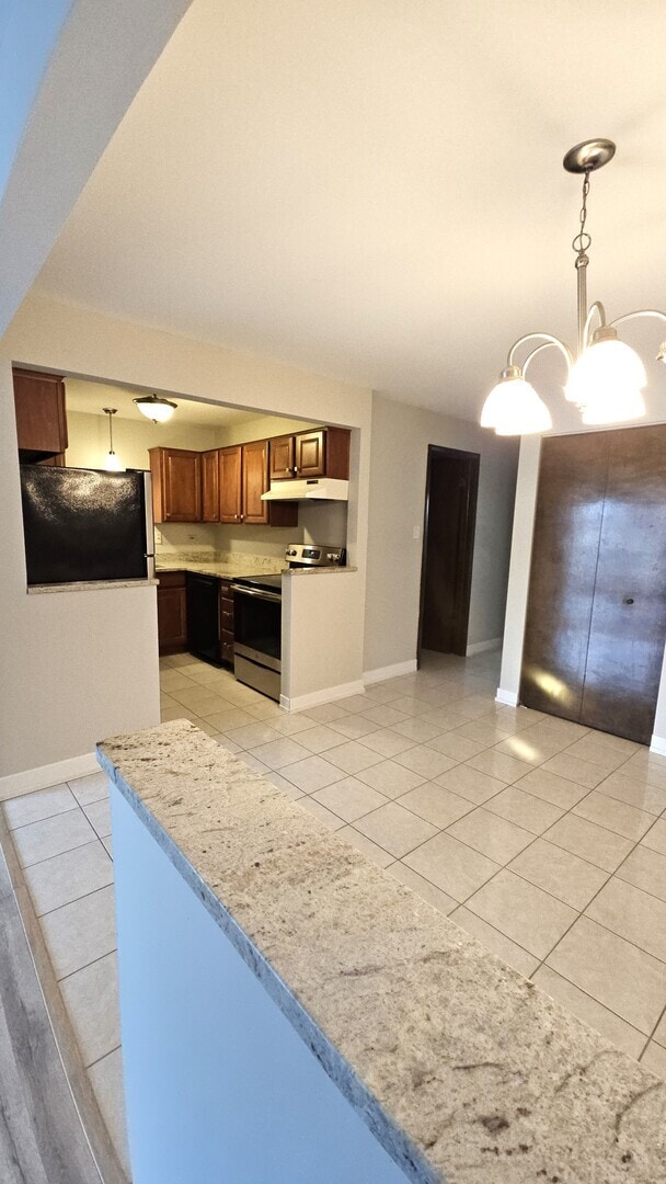 Building Photo - 7540 W 111th St