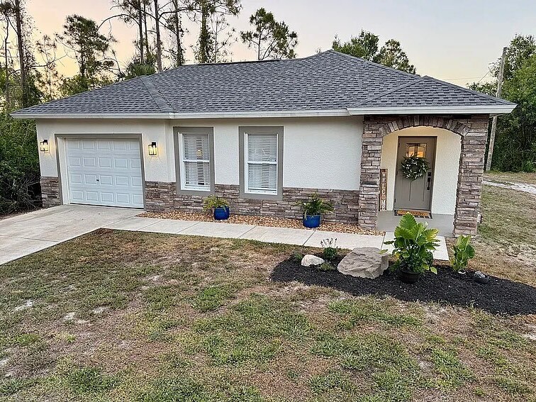 Building Photo - 27354 Pasadena Dr