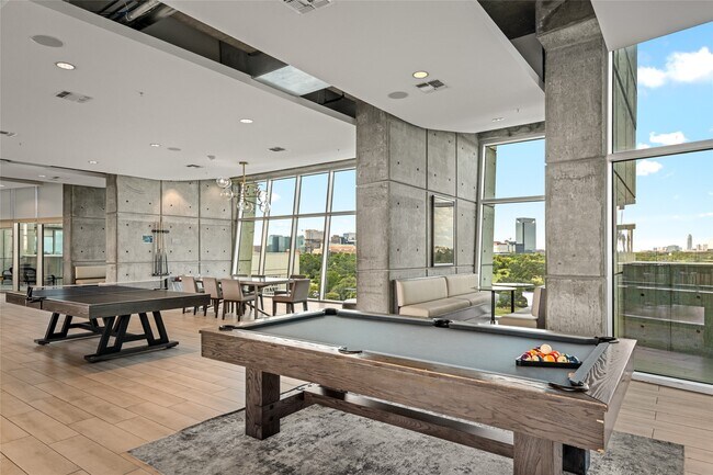 Building Photo - 5925 Almeda Rd