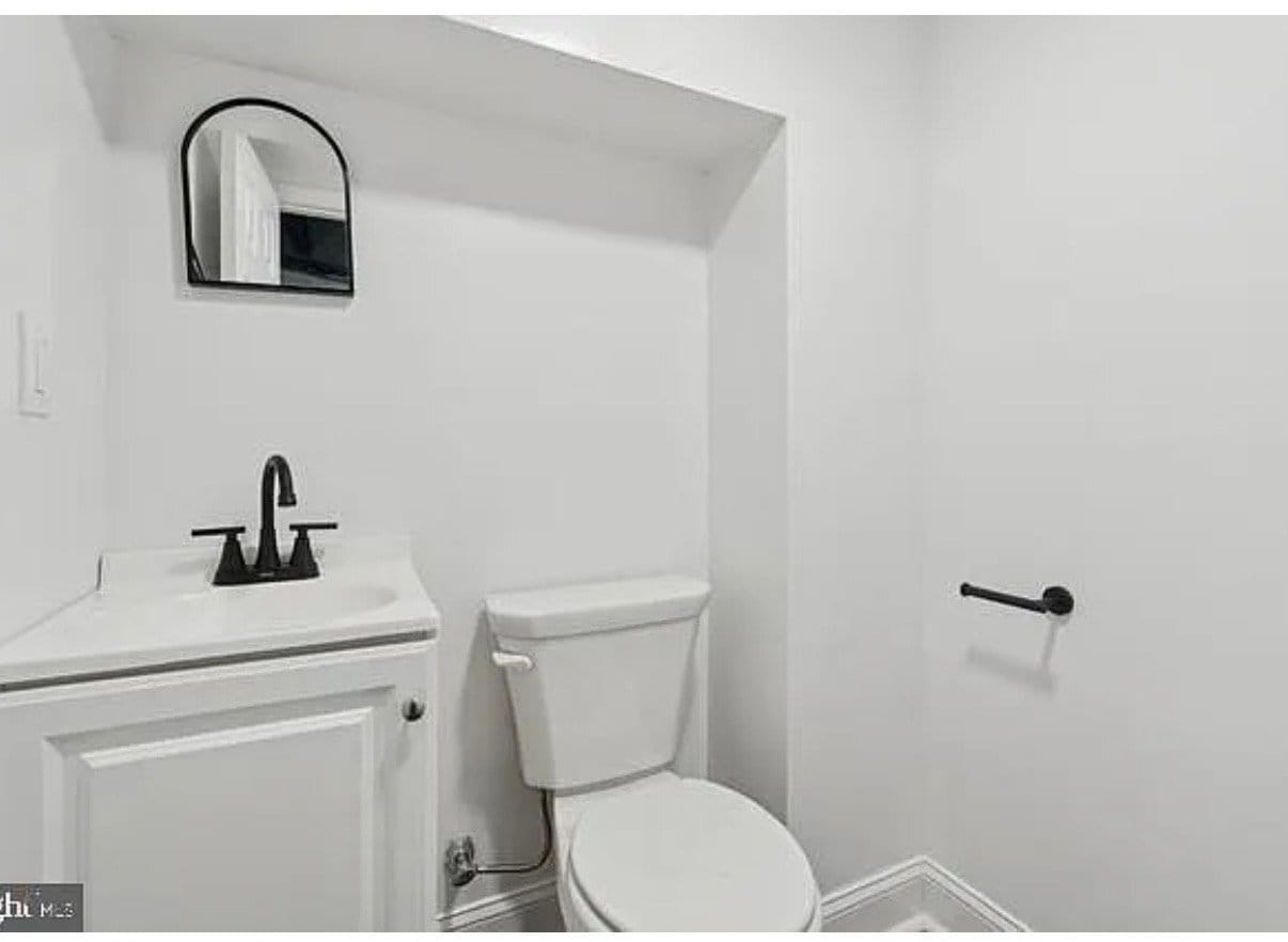 Building Photo - 4034 Lawndale St