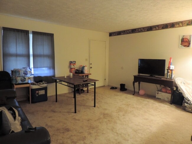 Building Photo - Desirable High Country Condo End Unit, Lar...