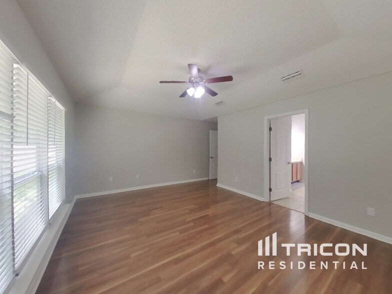 Building Photo - 495 Apple Creek Dr