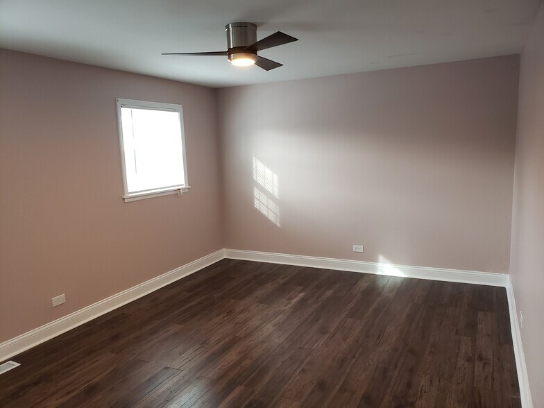 Building Photo - 2142 Rugen Rd