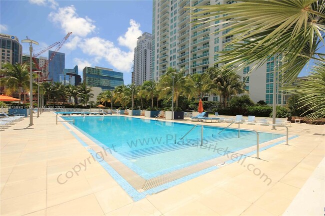 Building Photo - 950 Brickell Bay Dr