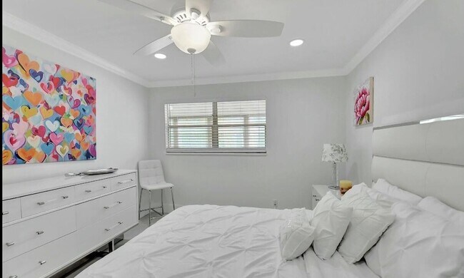 Building Photo - 581 Monaco Blvd