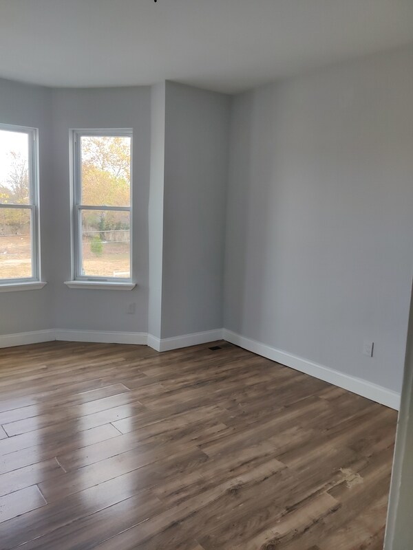 Building Photo - 628 N 55th St