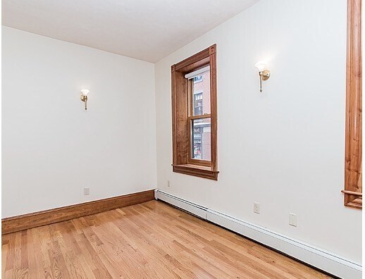 Building Photo - 97 Myrtle St