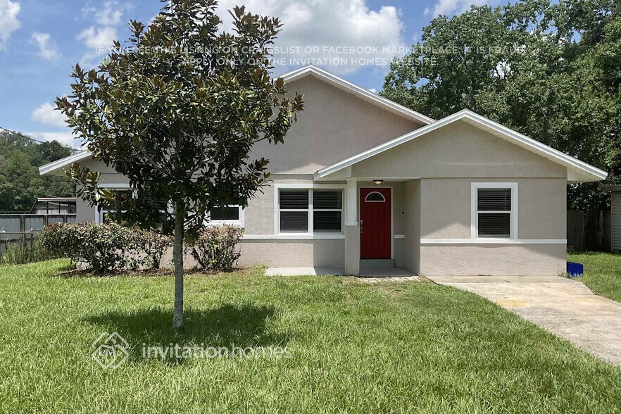 Primary Photo - 142 Country Club Cir