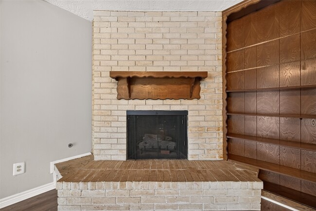 Building Photo - 11710 N Petersham Dr