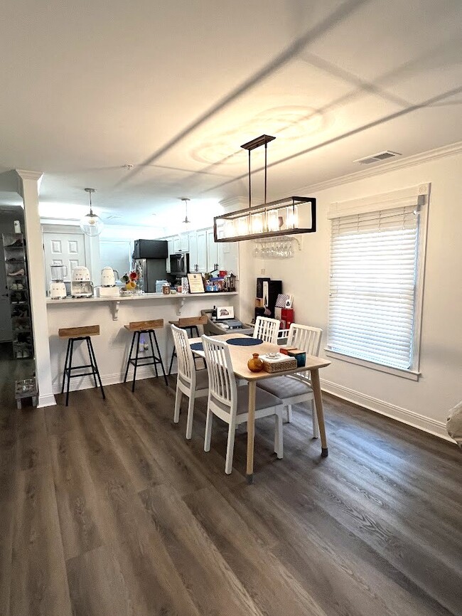 Building Photo - 429 Montgomery St