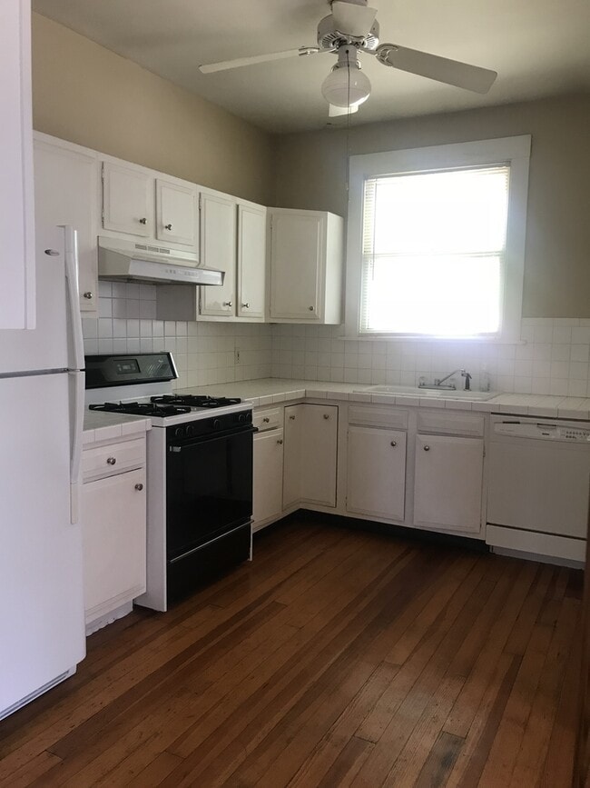 Building Photo - 119 N Normal St