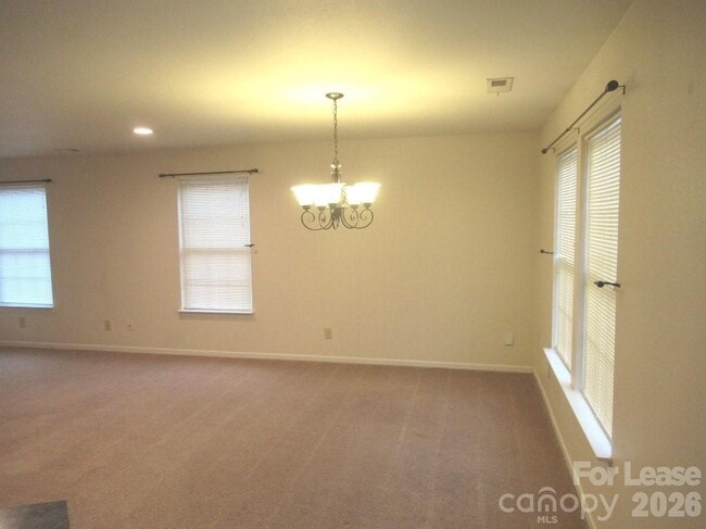 Building Photo - 122 Anastasia Ln