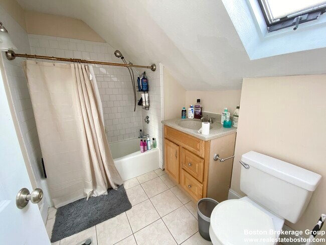 Building Photo - 29 Spring Garden St