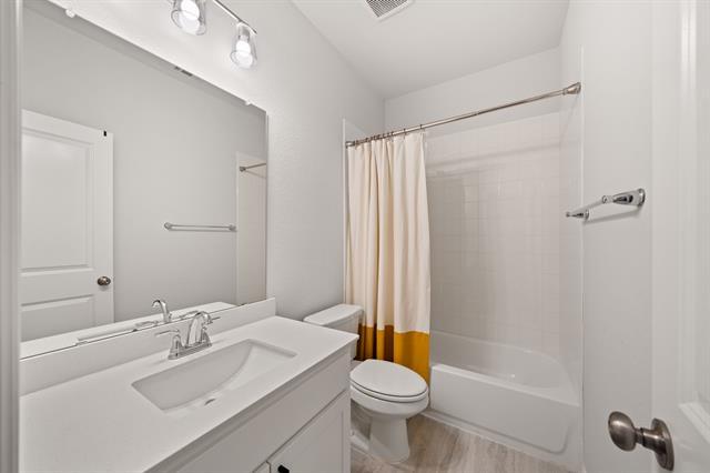 Building Photo - 549 Cedarwood St