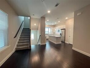 Building Photo - 5823 Orion Pl