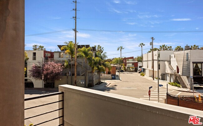 Building Photo - 503 San Juan Ave