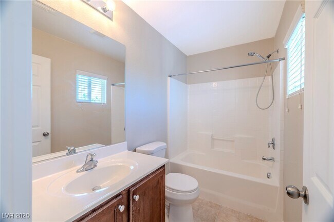 Building Photo - 7718 Ornamento Way