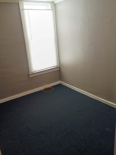 Building Photo - 1606 Poplar St