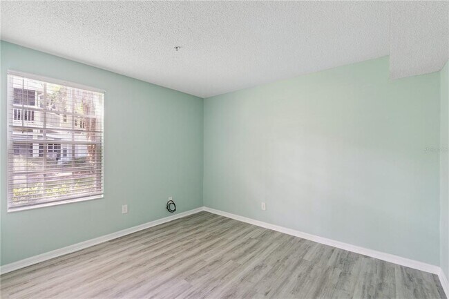 Building Photo - 930 Loch Carron Dr