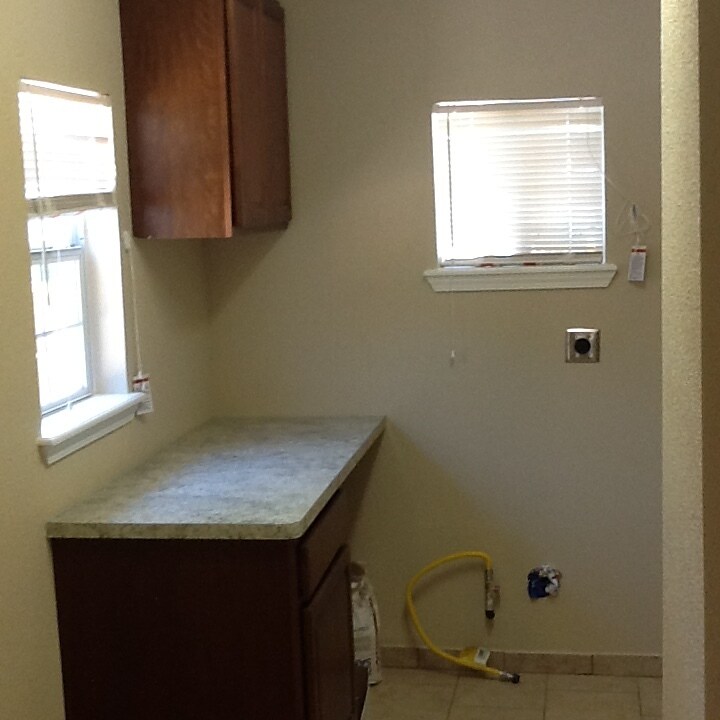 Full laundry room. - 429 W 2nd St