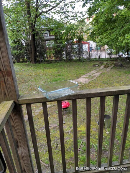 Building Photo - 199 Strathmore Rd