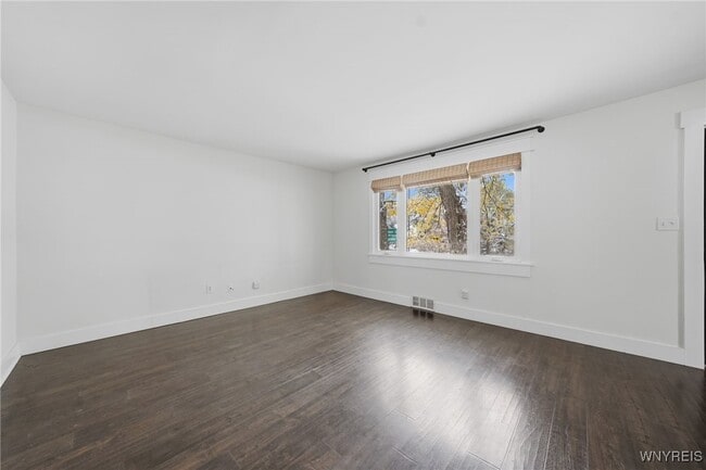 Building Photo - 4316 Clinton St