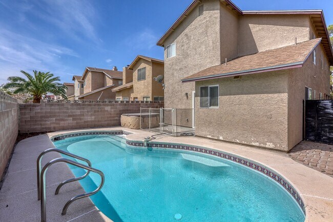 Building Photo - Beautiful 4 bedroom POOL home close to Nellis AFB!