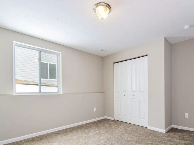 Building Photo - Beautiful Neighborhood with Newer Home for Lease