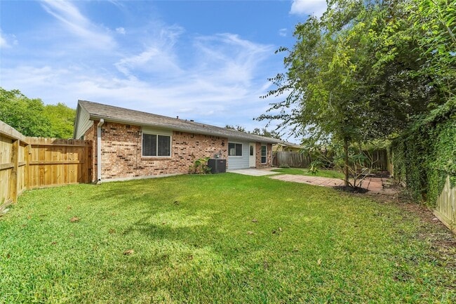 Building Photo - 6630 Tara Dr