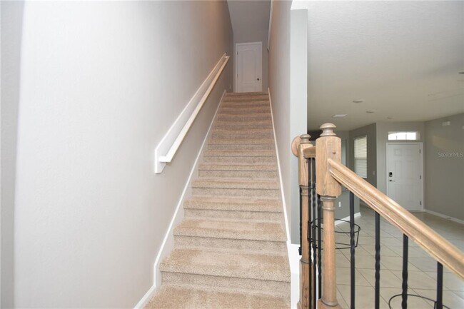 Building Photo - 207 Redbud Rd