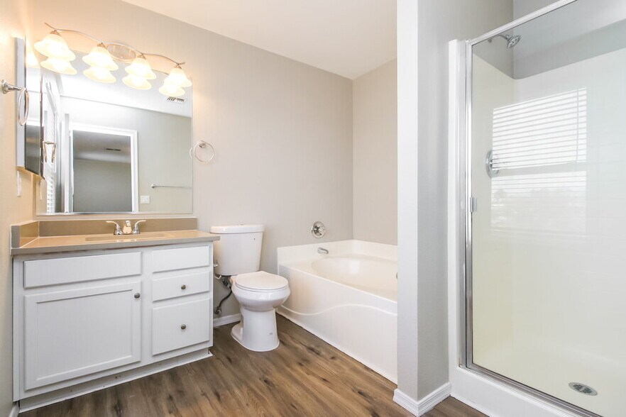 Building Photo - 3478 S Chaparral Rd