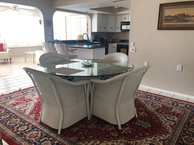 Building Photo - Amazing Golf Course Views in Leisure World a 45+ Active Adult Resort Community.  Available June t...