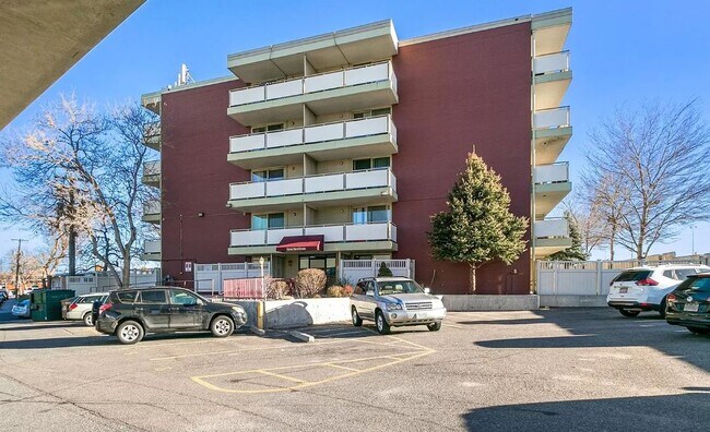 Building Photo - 4600 E Asbury Cir