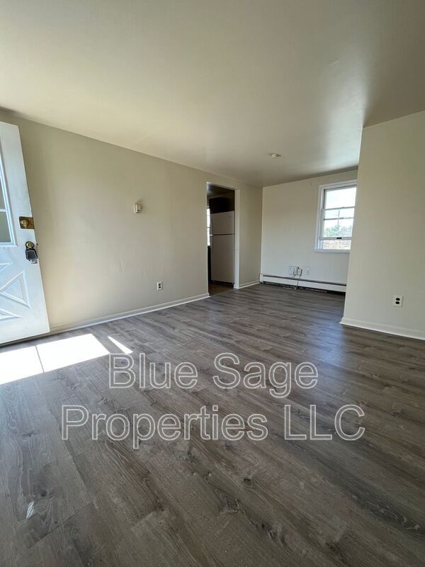 Building Photo - 1010 Yates Ave