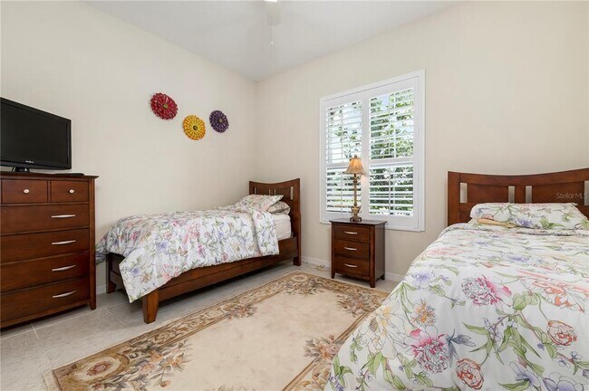 Building Photo - 4720 Claremont Park Dr