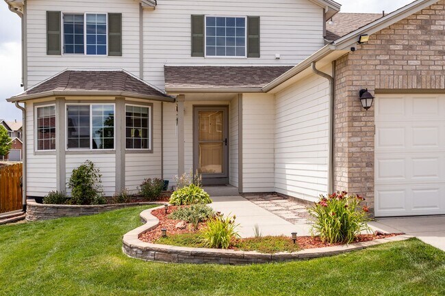 Building Photo - Spacious Corner Lot Gem in Ridgeview at St...