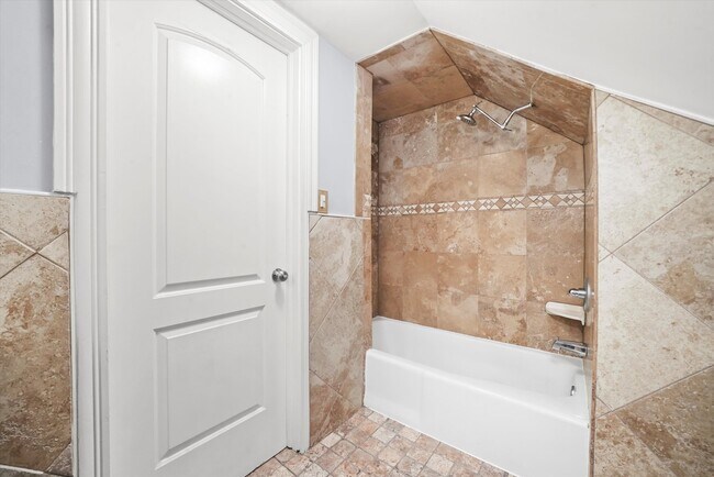 Building Photo - 2334 N 74th Ave