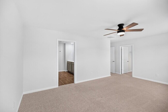 Building Photo - 129 Holly Leaf Ln
