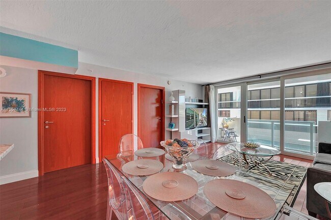 Building Photo - 9499 Collins Ave