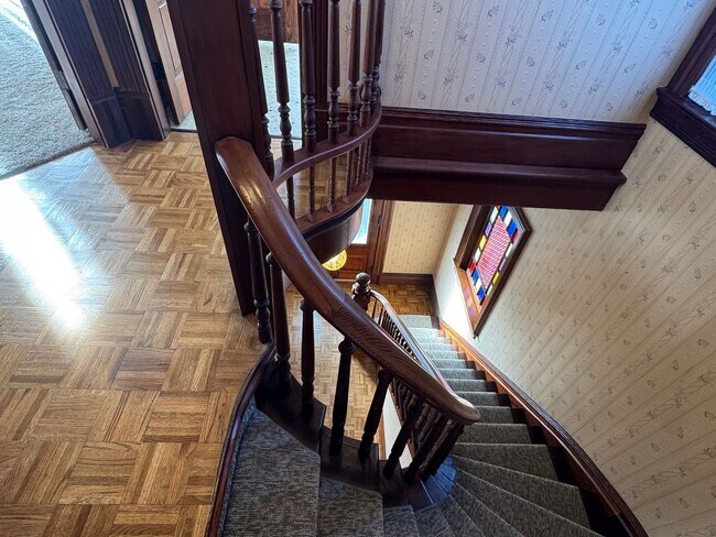 Building Photo - 801 Summer St