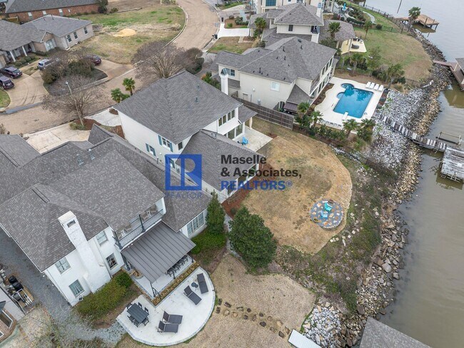 Building Photo - 1418 Windrose Dr