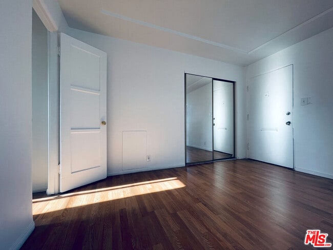 Building Photo - 2016 20th St