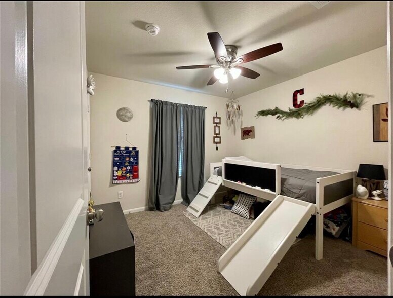 Building Photo - 122 Green Haven Dr