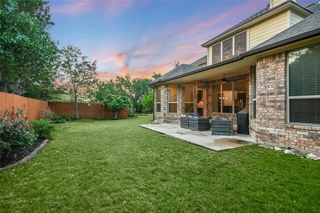 Building Photo - 223 Lake Como Dr