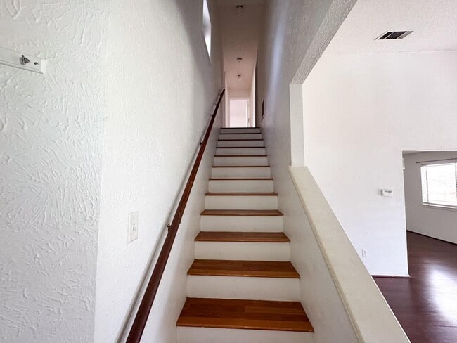 Building Photo - 11701 Hidden Quail Dr