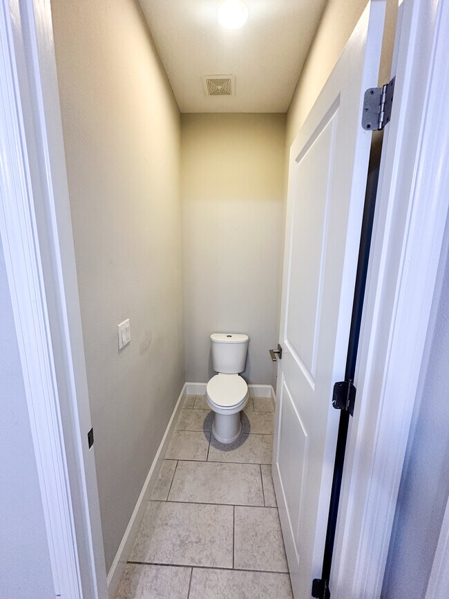 Building Photo - Longwood Townhouse