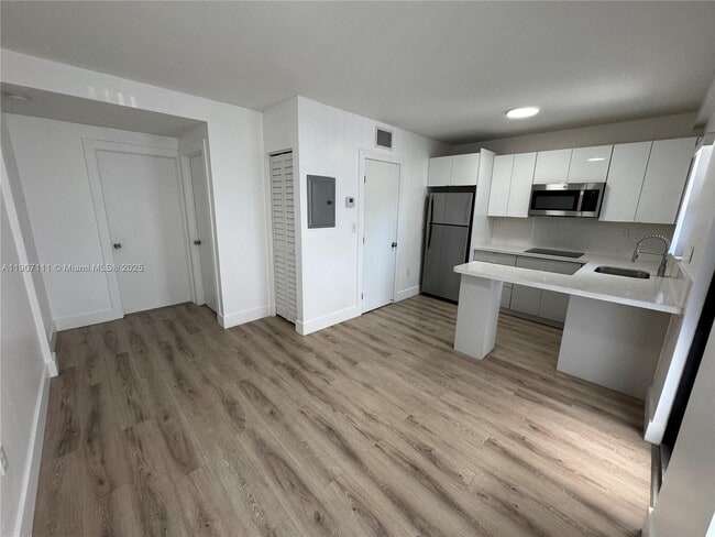 Primary Photo - 1971 NW 2nd Ct