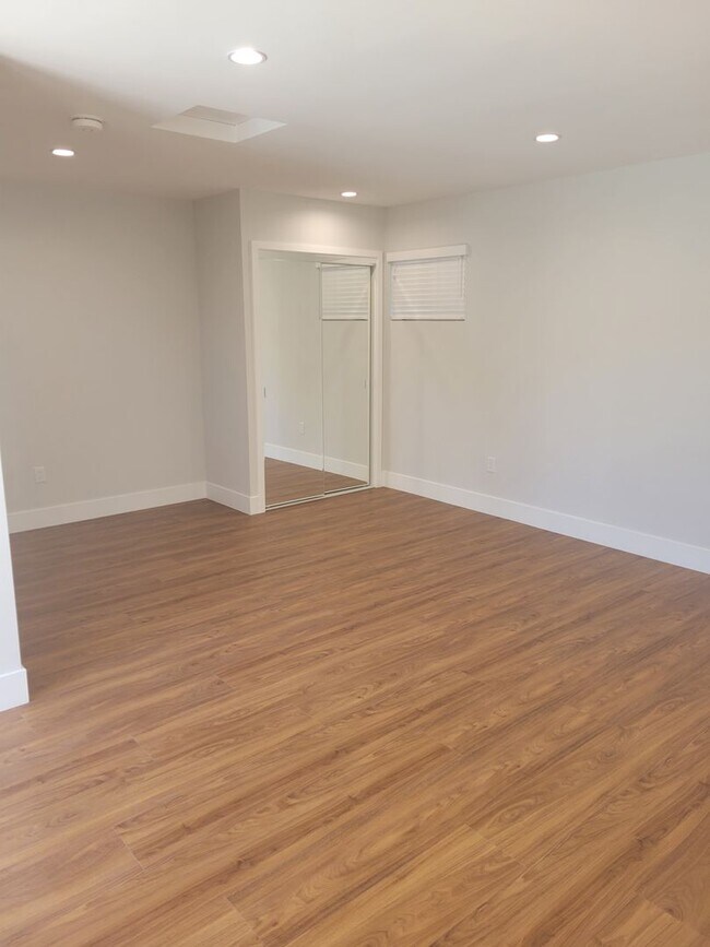 Building Photo - Namm Properties