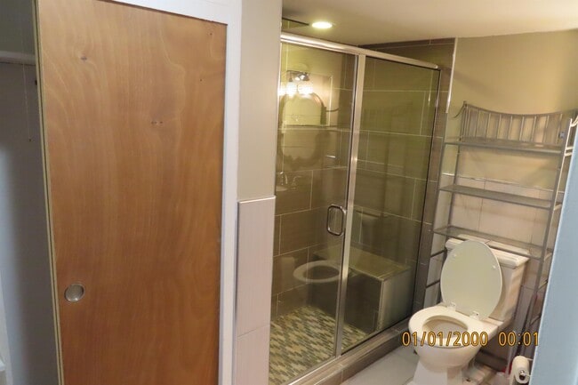 Building Photo - 1620 E Broad St