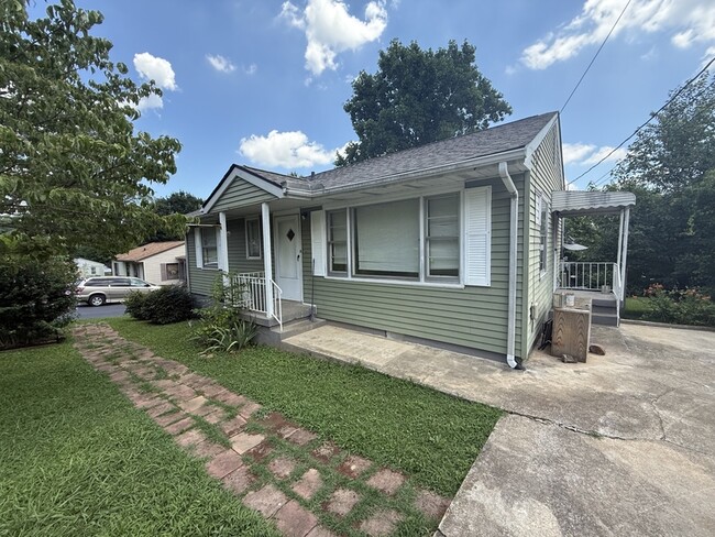 Building Photo - 2810 Cecil Ave